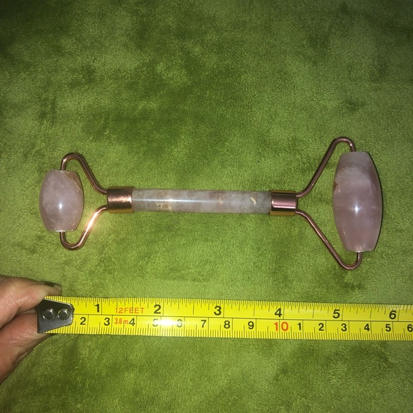 Rose Quartz Facial Rollers - Picture 3 of 3